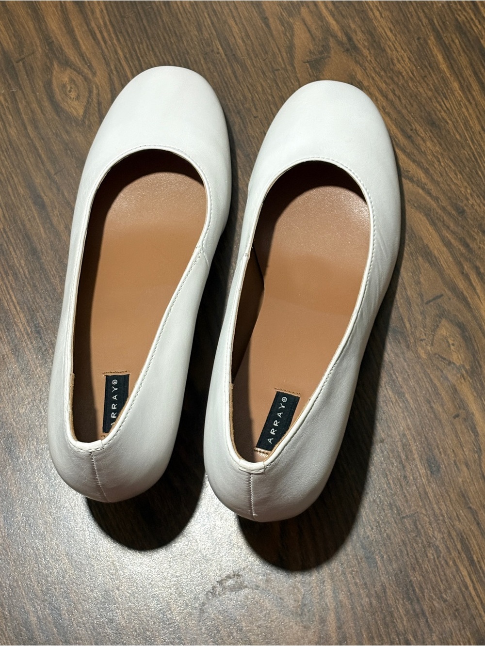 Array Ivory Leather Round-Toe Ballet Flats